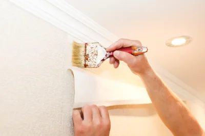 Pose de papier peint à Chevilly — revêtements muraux et toiles de verre
